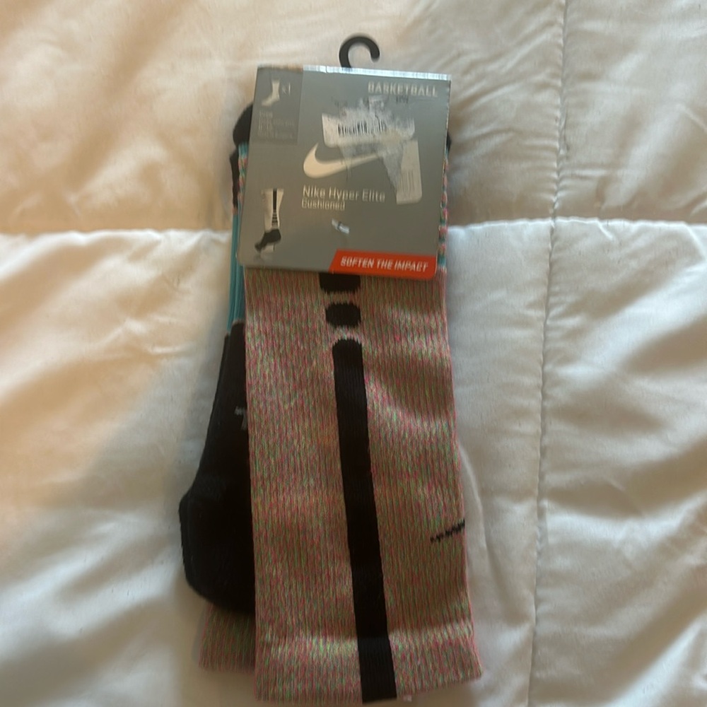 Nike Hyper Elite sock, basketball, crew, men’s cushioned, size 8-12